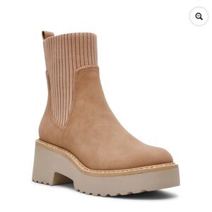 Dolce Vita Beige Ribbed Chelsea Platform Boot